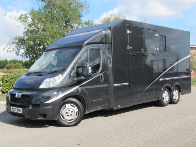 22-359-2013 Peugeot Boxer crew cab  5.0 Ton Coach build by Coventry New Build. Stalled for 2 rear facing.  Smart living at the rear...  Stunning horsebox.